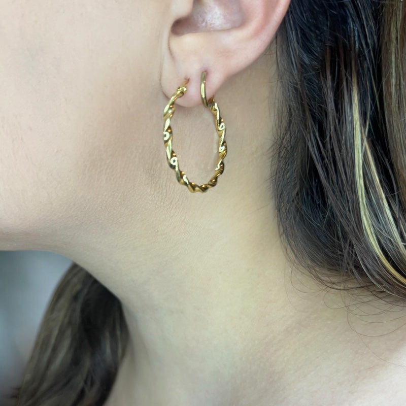 Chic Twisted Design Hoops