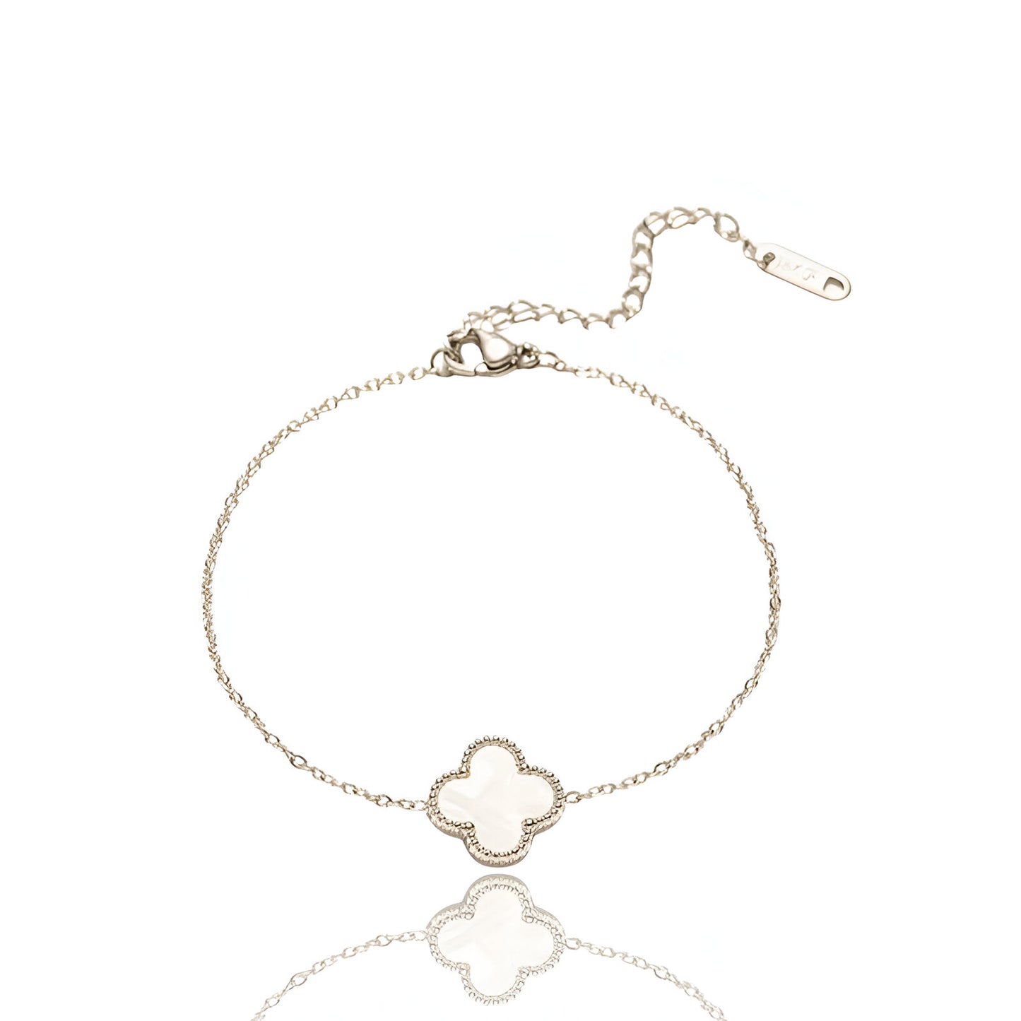 Chic Clover Pendant Bracelet