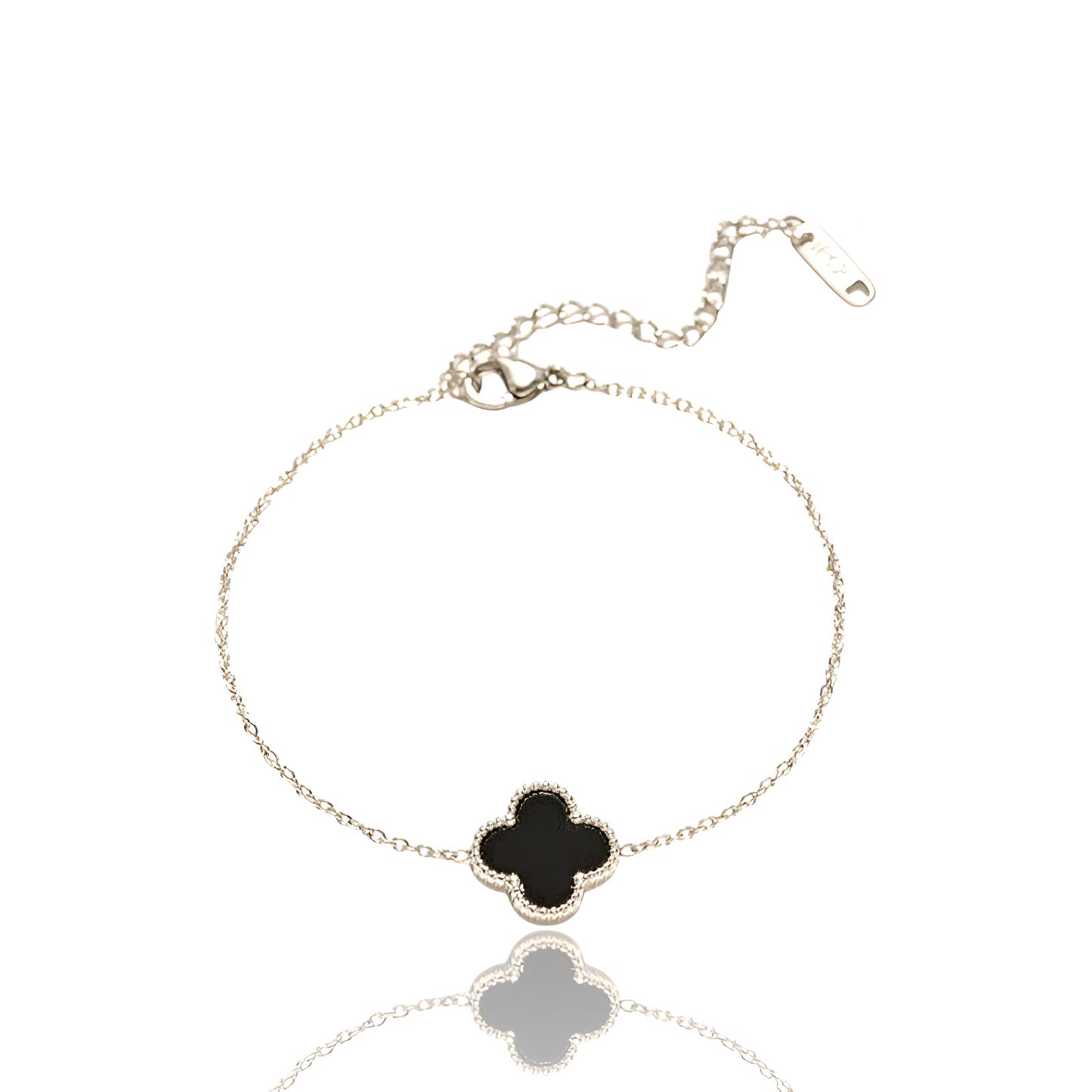 Chic Clover Pendant Bracelet