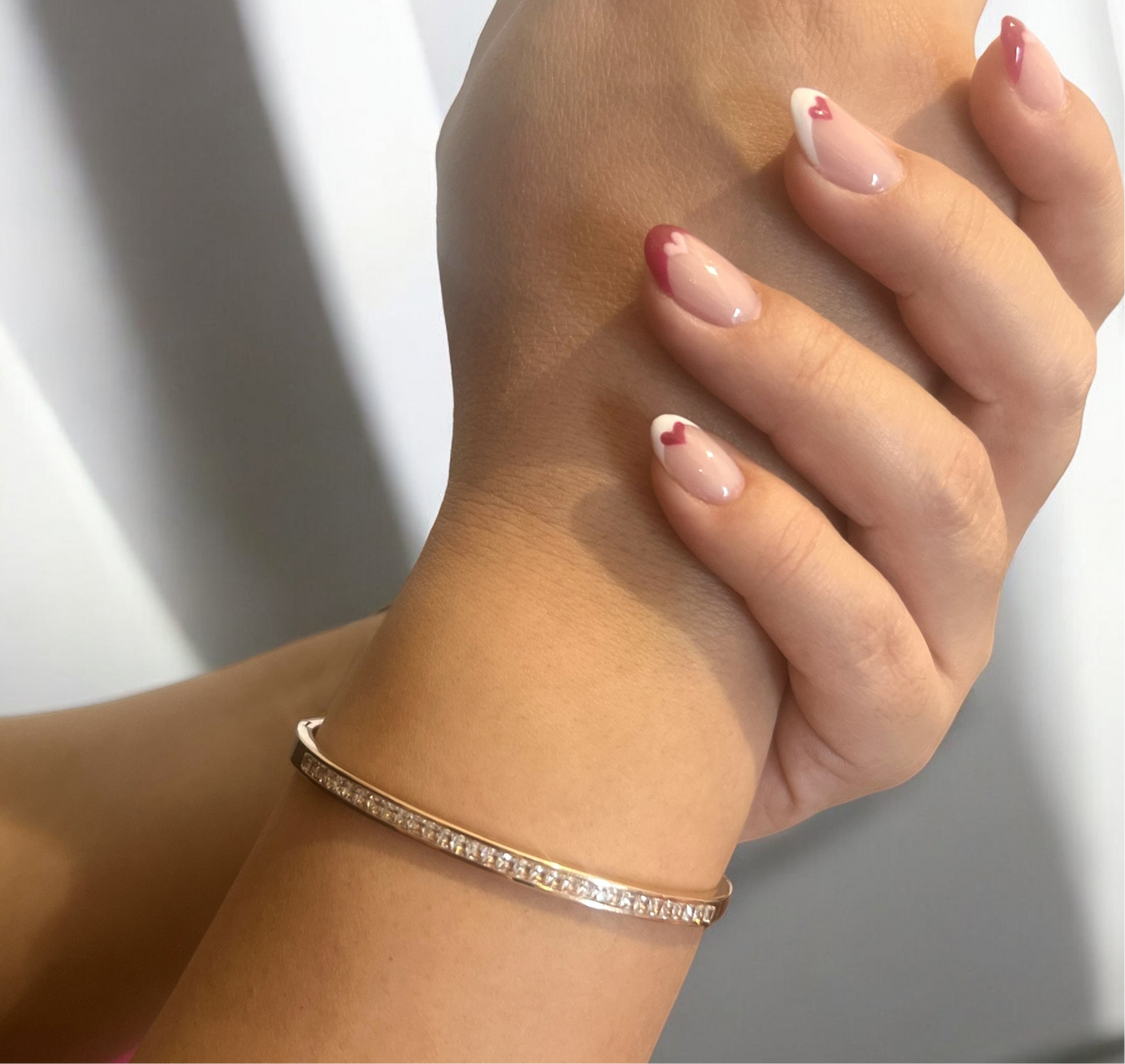 Elegant Bangle With Cubic Zirconia