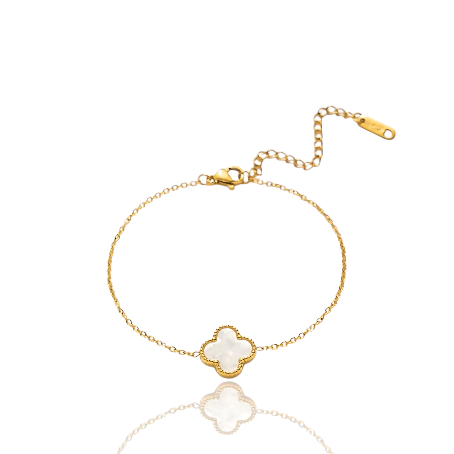 Chic Clover Pendant Bracelet