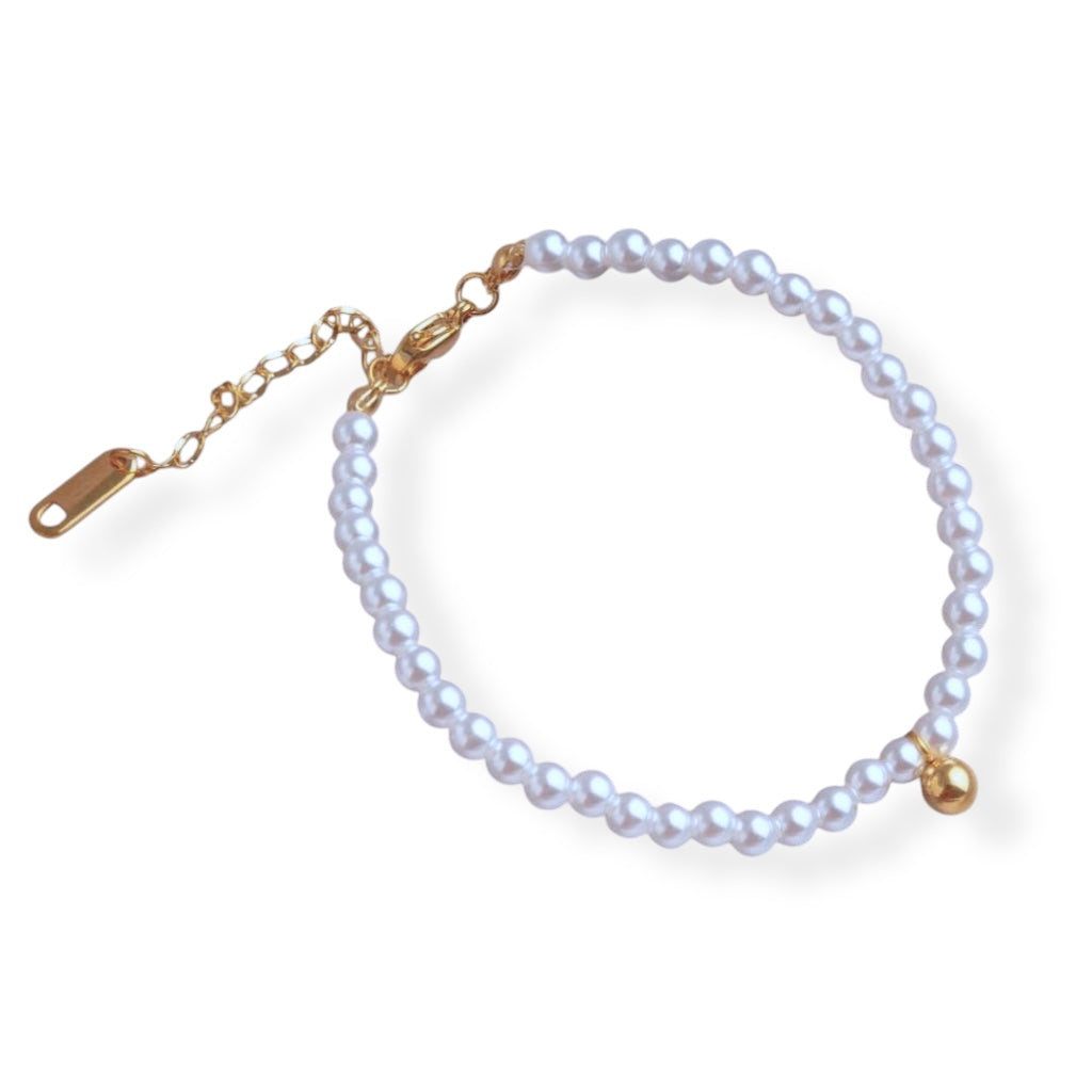 Elegant Pearl Beaded Bracelet