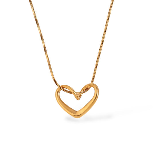 Charming Heart Pendant Necklace