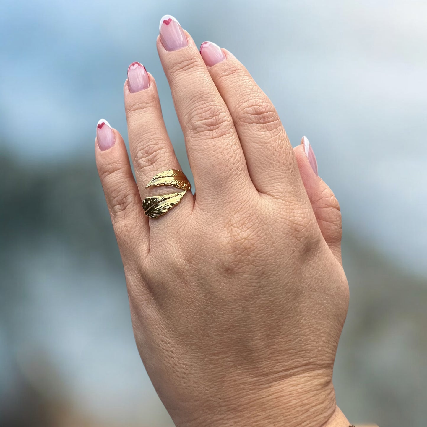 Artistic Feather Design Ring
