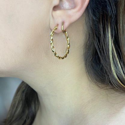 Chic Twisted Design Hoops