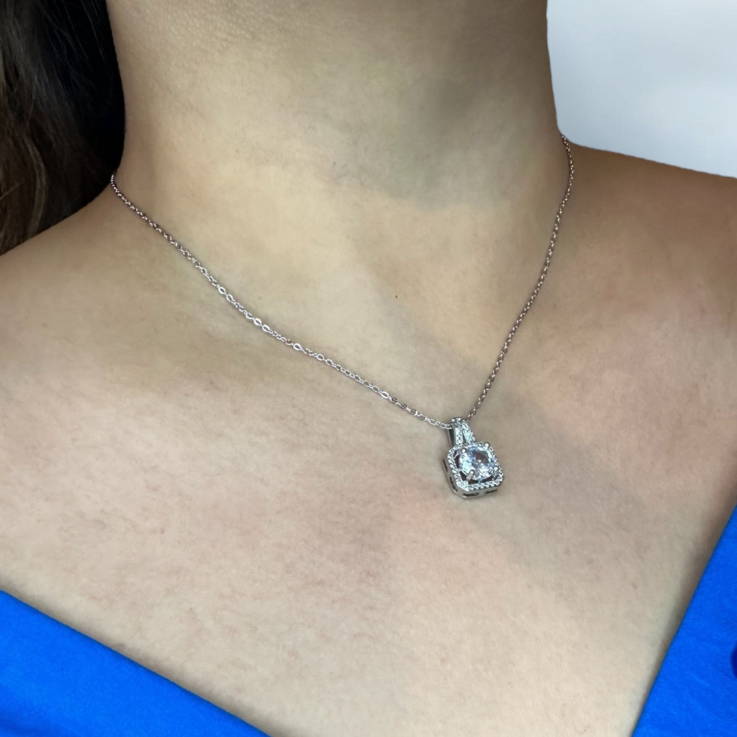 Elegant Stone Pendant Necklace