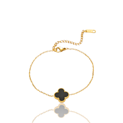 Chic Clover Pendant Bracelet